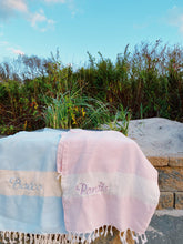 Carica l'immagine nel visualizzatore di Gallery, Daria beach towel