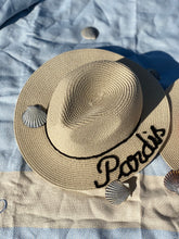 Carica l'immagine nel visualizzatore di Gallery, Daria customized hat