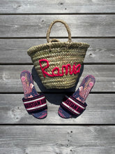 Carica l&#39;immagine nel visualizzatore di Gallery, Daria customized straw bag
